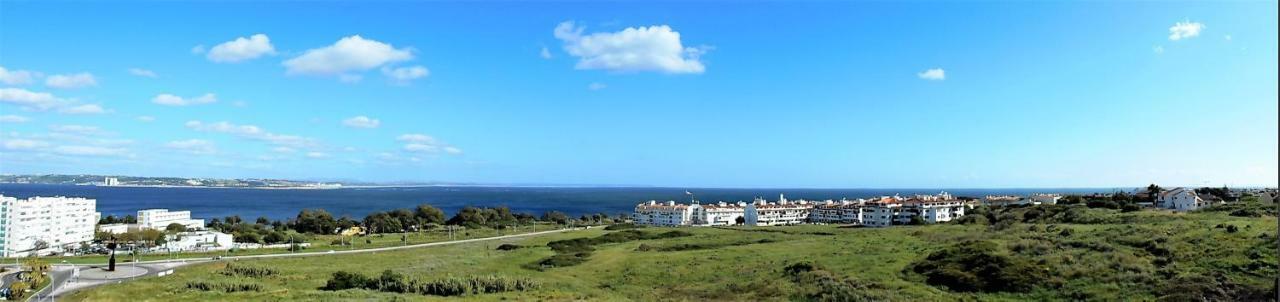 Window To The Sea Apartment Oeiras Exterior photo